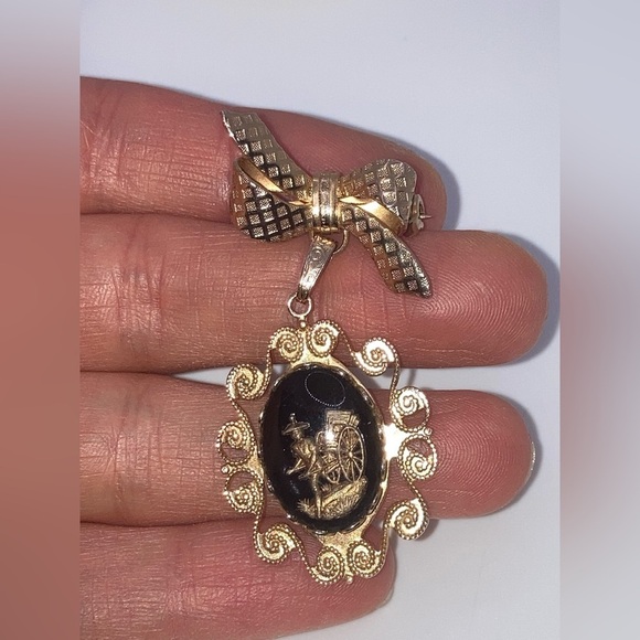 Vtg Gold Tone Bow Black & Gold Lucite Rickshaw Scene Brooch 2.1” - Picture 4 of 6